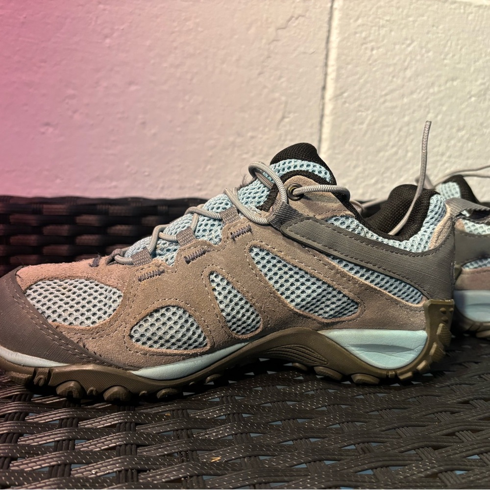 Merrell Size 5, Waterproof Shoes for Winter/Hiking. LIKE NEW.